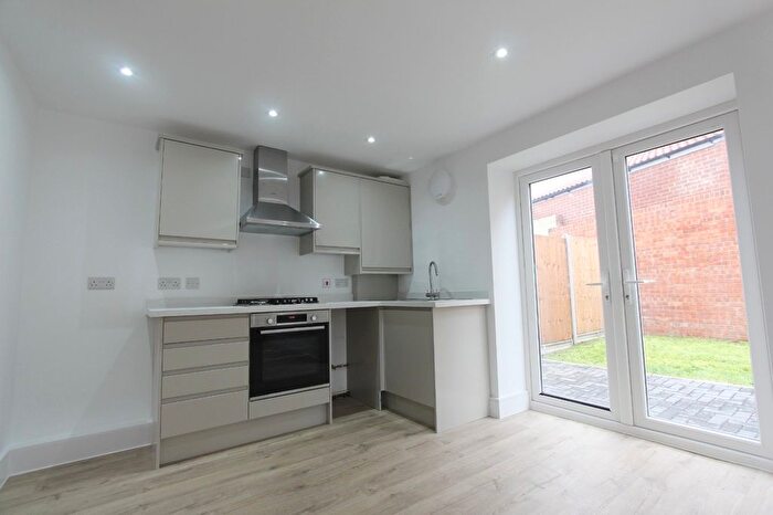 2 Bedroom Flat To Rent In Boxtree Road, Harrow, HA3