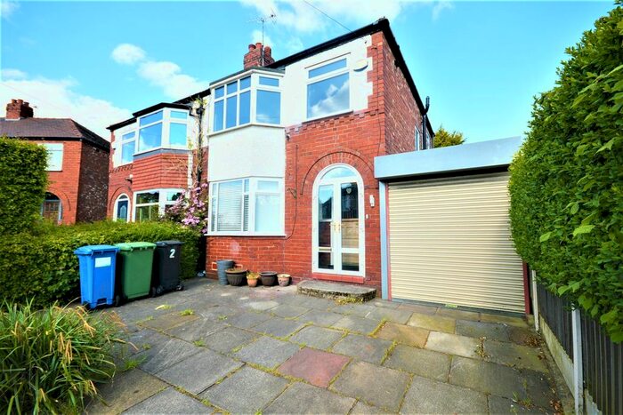 3 Bedroom Semi-Detached House To Rent In Sterndale Road, Stockport, SK3