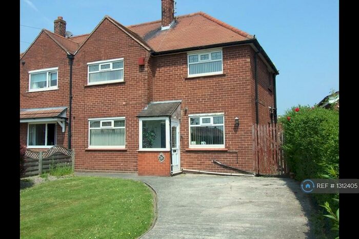 4 Bedroom Semi-Detached House To Rent In Bramhall Road, Crewe, CW2