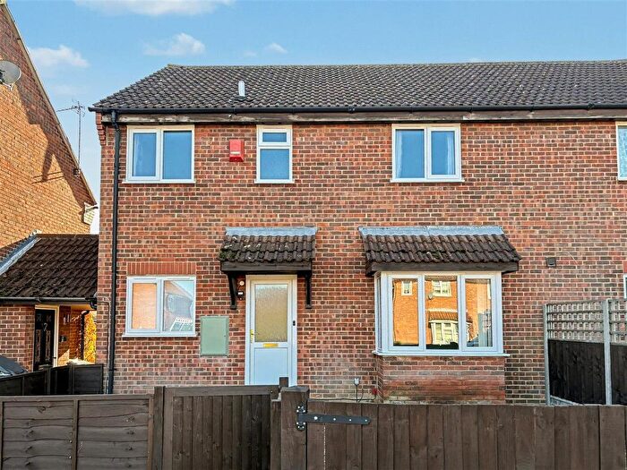 2 Bedroom Property For Sale In Victoria Drive, Houghton Conquest, MK45
