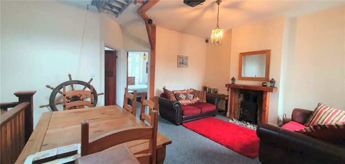 2 Bedroom Apartment To Rent In Tankerton Road, Whitstable, CT5