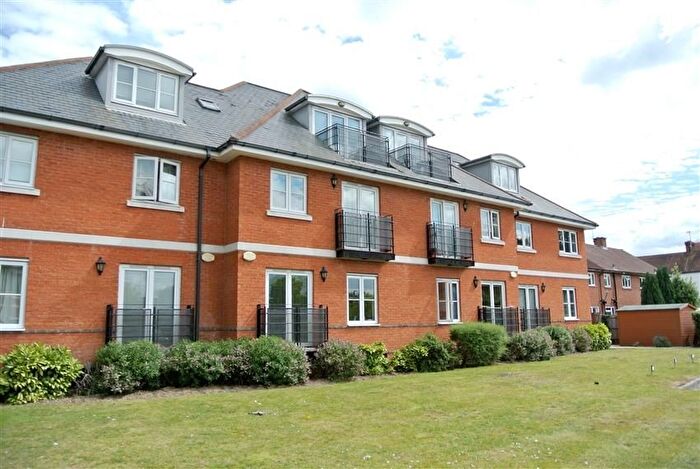 2 Bedroom Flat To Rent In Pond House, Abbey Road, Chertsey, KT16