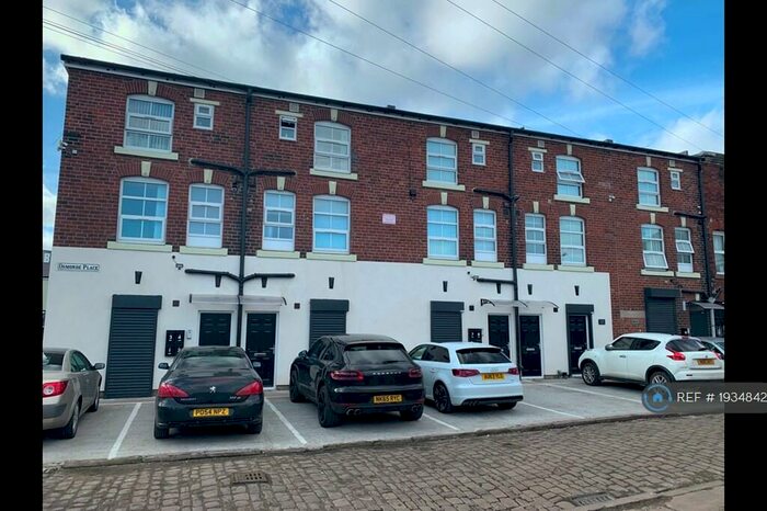 1 Bedroom Flat To Rent In Meanwood Road, Leeds, LS7