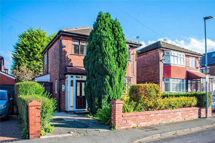 3 Bedroom Detached House For Sale In Wharfedale Avenue, Moston, Manchester, M40