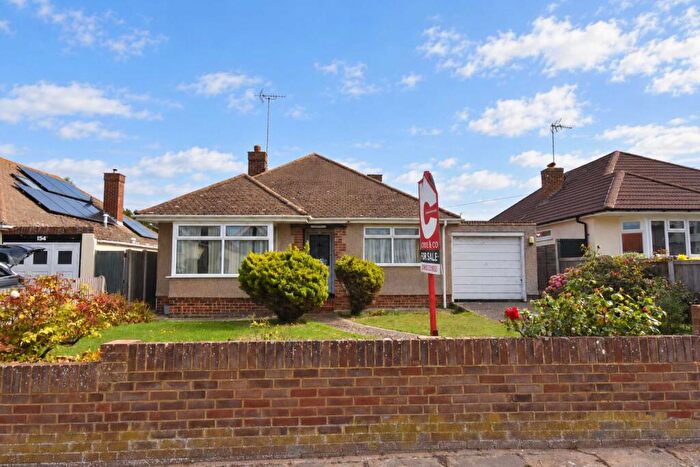 3 Bedroom Detached Bungalow For Sale In Percy Avenue, Broadstairs, CT10