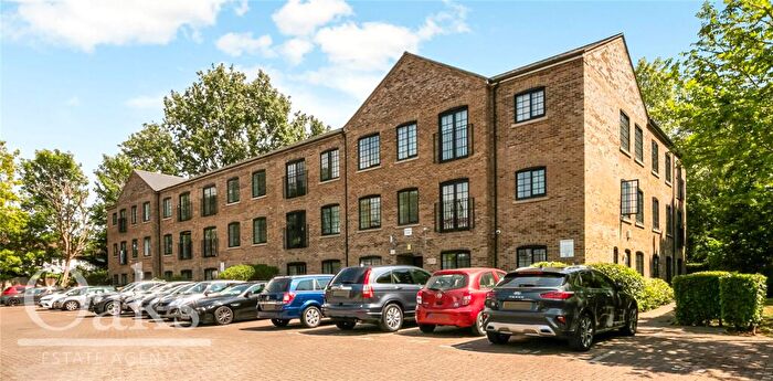 2 Bedroom Apartment For Sale In Crown Mill, Mitcham, CR4
