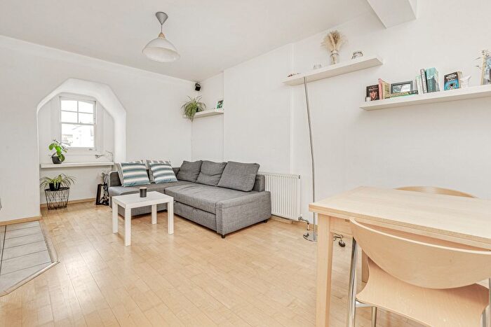 1 Bedroom Flat To Rent In Parsons Green Lane, Parsons Green, SW6