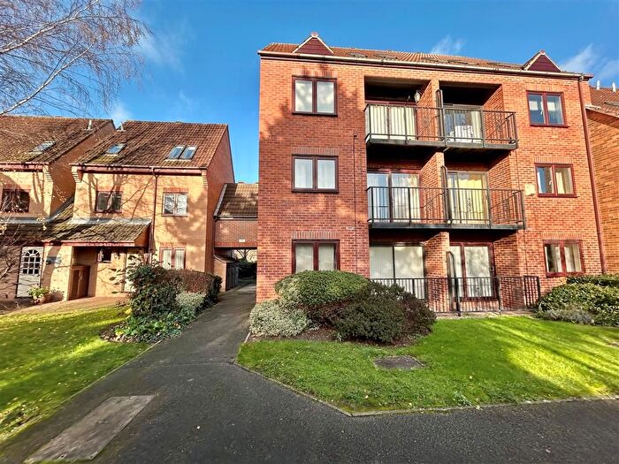 2 Bedroom Flat To Rent In Kingfisher Wharf, Nottingham, NG7