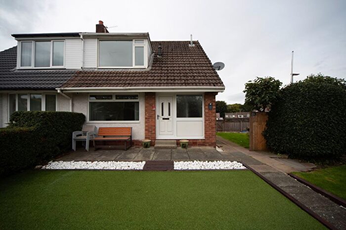 3 Bedroom Semi-detached House To Rent In Melrose Drive, Wigan, WN3