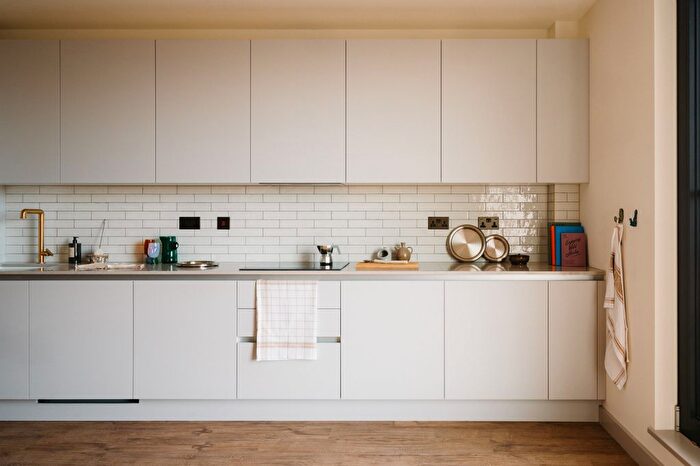 1 Bedroom Flat To Rent In The Eades, Selborne Road, London, E17