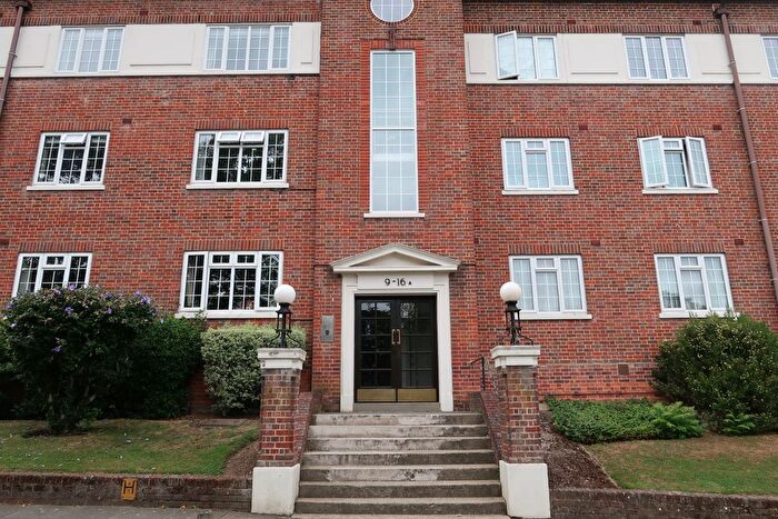 2 Bedroom Flat To Rent In Sudbury Hill, Harrow, HA1