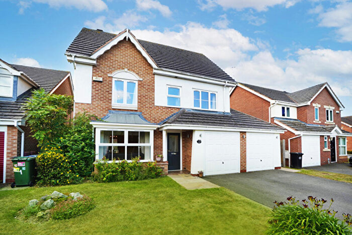 6 Bedroom Detached House For Sale In Alicia Close, Rugby, CV22