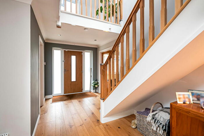5 Bedroom Detached House For Sale In Croft Meadows, Cheddington, Buckinghamshire, LU7
