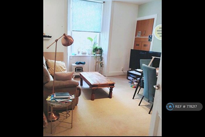 1 Bedroom Flat To Rent In Fowler Terrace, Edinburgh, EH11