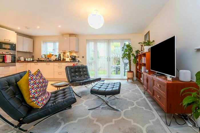 3 Bedroom Terraced House To Rent In Mercer Gardens, Faringdon, SN7