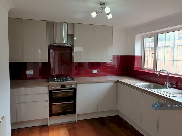 2 Bedroom Semi-Detached House To Rent In Green Lane, Edgware, HA8