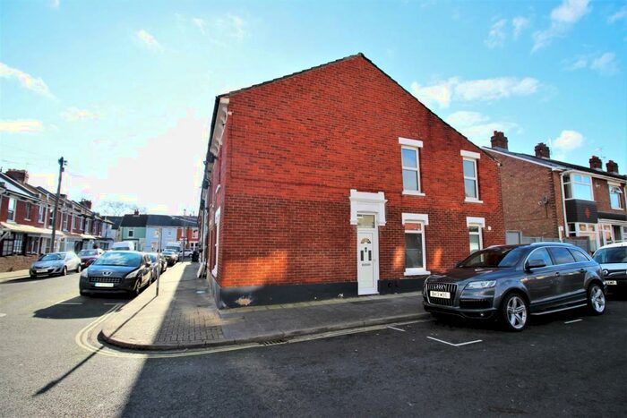 3 Bedroom End Of Terrace House To Rent In St Albans Road Southsea Hants, PO4