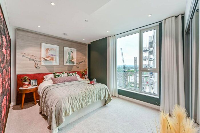 2 Bedroom Flat For Sale In Oval Village, Oval, SE11