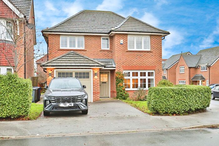 4 Bedroom Detached House For Sale In Bramley Park Avenue, Leeds, LS25
