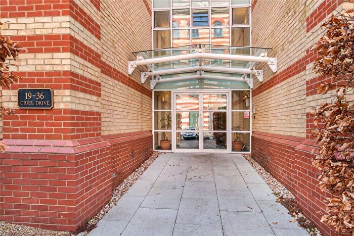 1 Bedroom Flat To Rent In Oriel Drive, London, SW13