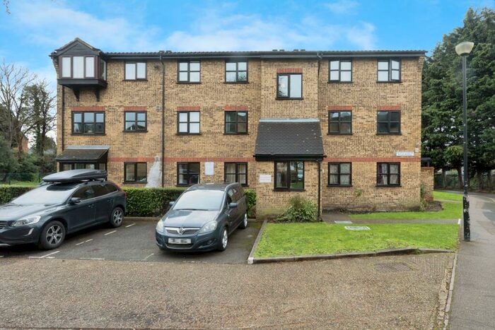 2 Bedroom Flat To Rent In Selwyn Court, Yunus Khan Close, Walthamstow, London, E17