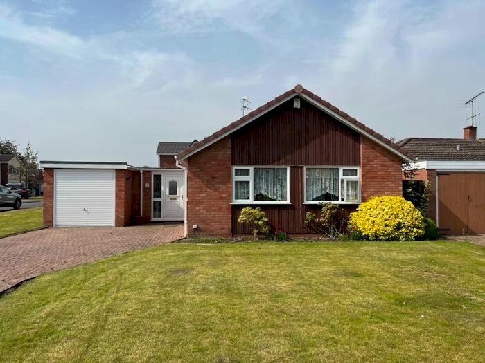 3 Bedroom Bungalow For Sale In Bushfield Road, Albrighton, Wolverhampton, WV7