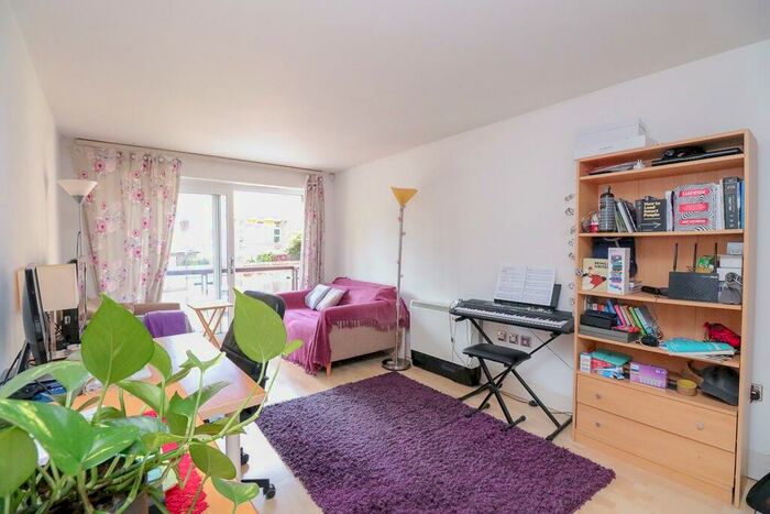 2 Bedroom Flat To Rent In Stanton House, London, SE16