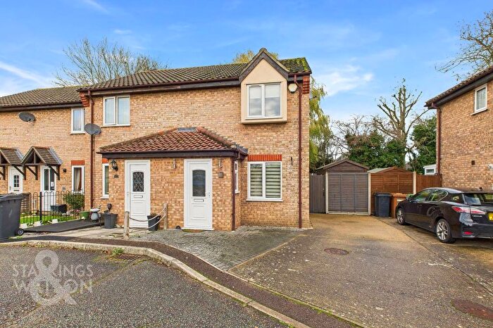 2 Bedroom Semi Detached House For Sale In Keeling Way, Attleborough, NR17