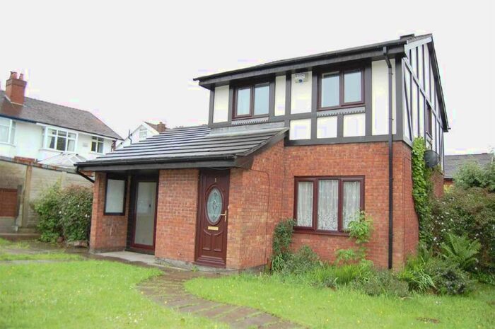 3 Bedroom Detached House To Rent In Bramcote Avenue, Bolton, BL2