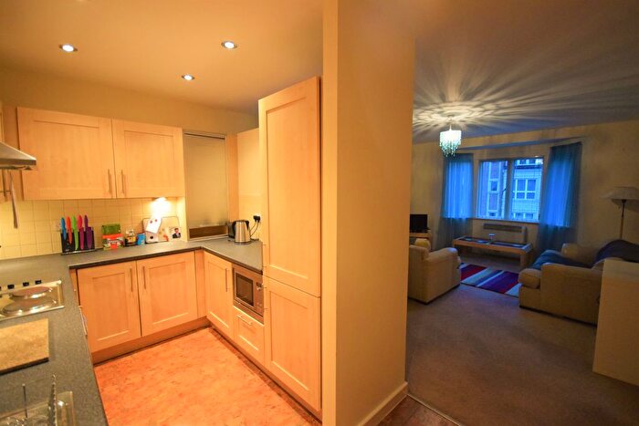 1 Bedroom Flat To Rent In Caxton Place, Wrexham, LL11