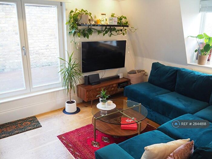 2 Bedroom Penthouse To Rent In Lough Road, London, N7