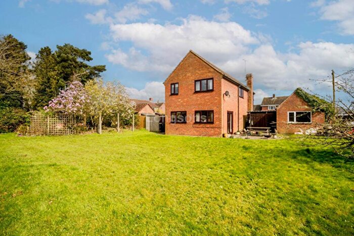 4 Bedroom Detached House For Sale In Chantry Lane, Necton, PE37