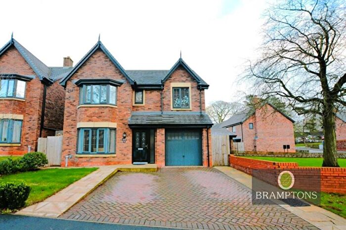 4 Bedroom Detached House For Sale In Westerdale Drive, Keele, Newcastle-under-Lyme, ST5