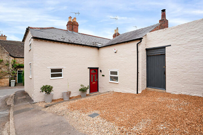 4 Bedroom Character Property For Sale In Mount Pleasant Road, Morcott, LE15