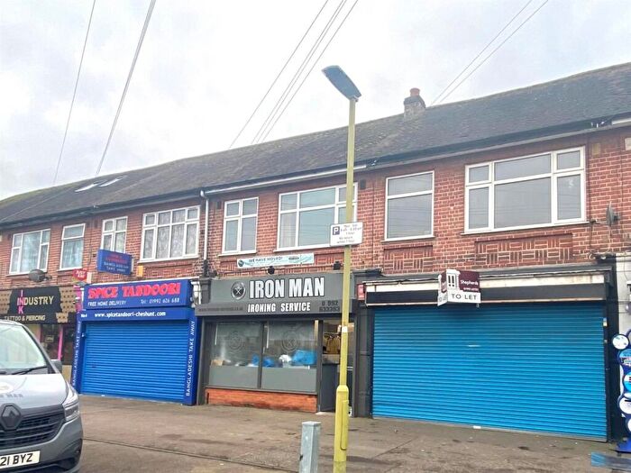 2 Bedroom Apartment To Rent In Clarendon Parade, Turners Hill, Cheshunt, EN8