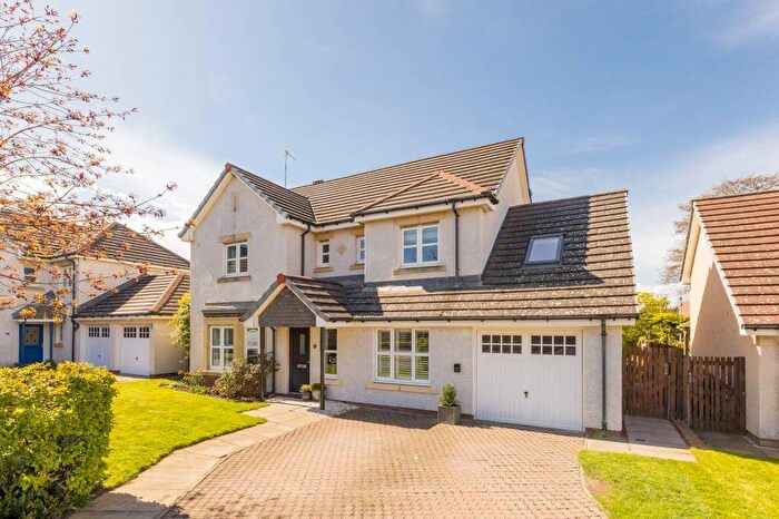 5 Bedroom Detached House For Sale In Retreat Crescent, Dunbar, EH42