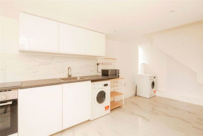 1 Bedroom Studio To Rent In Coburg Crescent, London, SW2