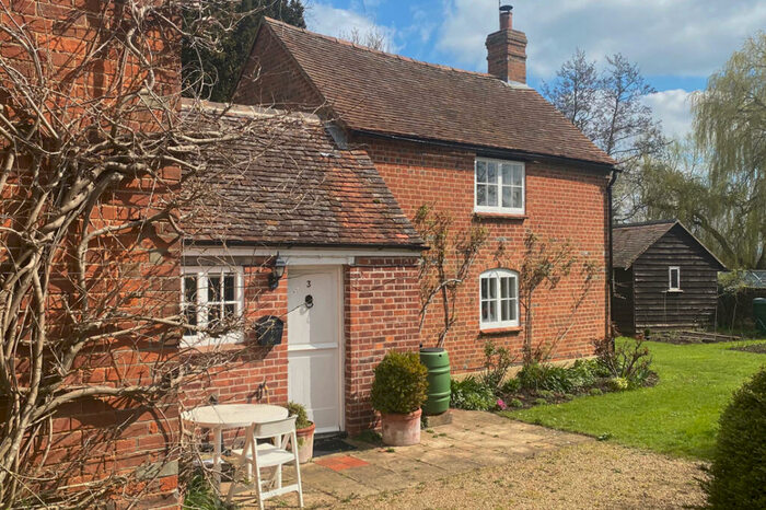 2 Bedroom Semi-Detached House To Rent In Bridge End, Dorchester On Thames, OX10