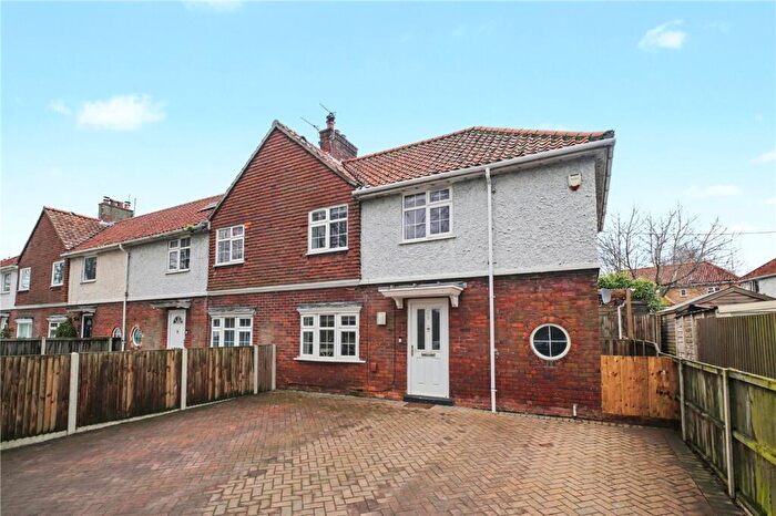 3 Bedroom Semi Detached House For Sale In Drayton Road, Norwich, Norfolk, NR3