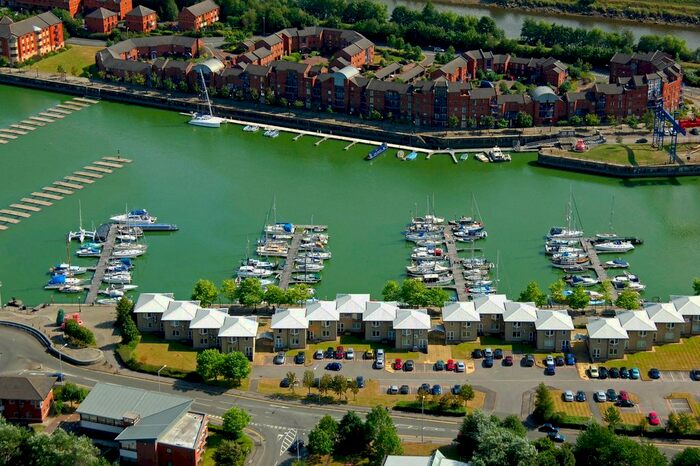 2 Bedroom Flat To Rent In Mountbatten Close, Ashton-On-Ribble, Preston, PR2