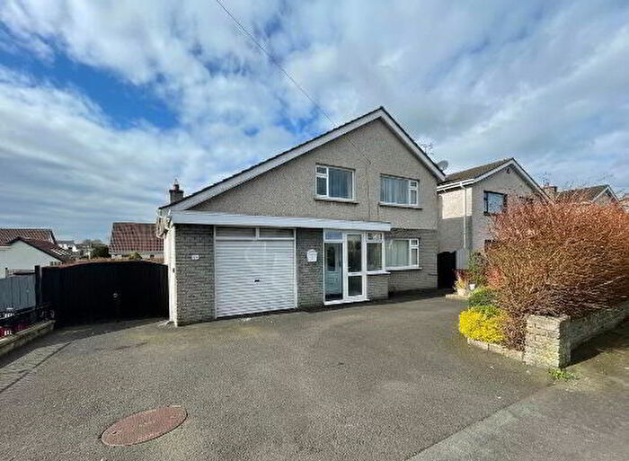 3 Bedroom Detached House For Sale In Parkmount Crescent, Ballymena, BT43