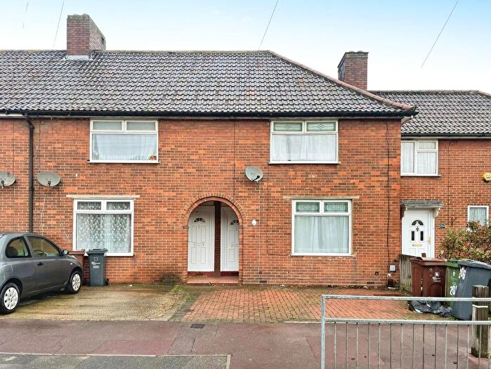 2 Bedroom Terraced House To Rent In Stamford Road, Dagenham, RM9