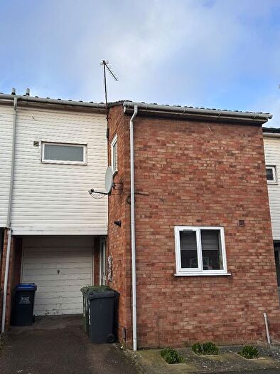 3 Bedroom Terraced House To Rent In Lambourn Crescent, Leamington Spa, CV31