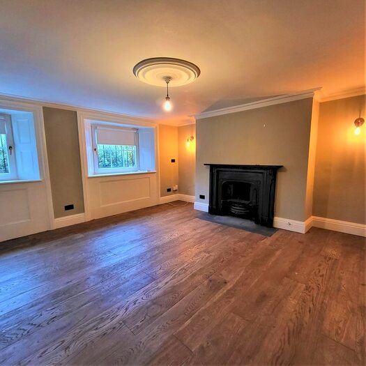 2 Bedroom Maisonette To Rent In London Road, Thornton Heath, CR7