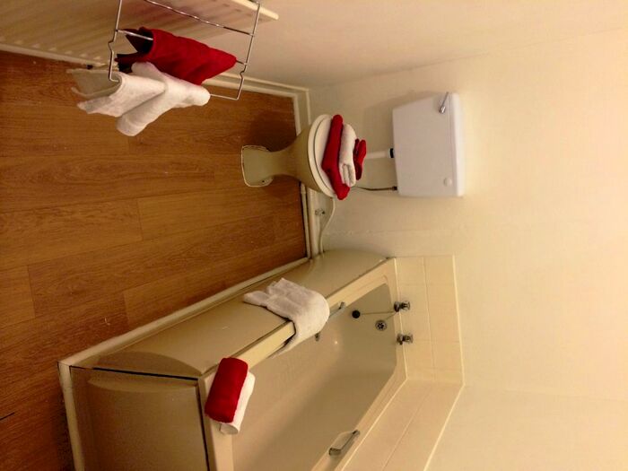 1 Bedroom Flat To Rent In Flat Aylesyone Road, Leicester, LE2