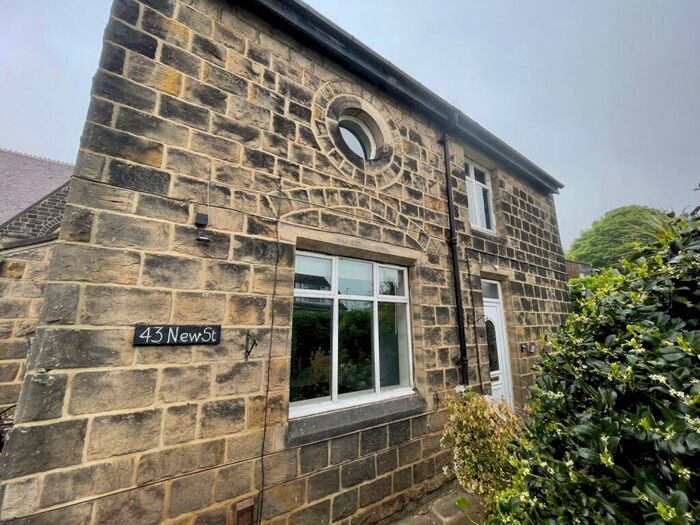 4 Bedroom Link Detached House To Rent In New Street, Horsforth, Leeds, West Yorkshire, LS18