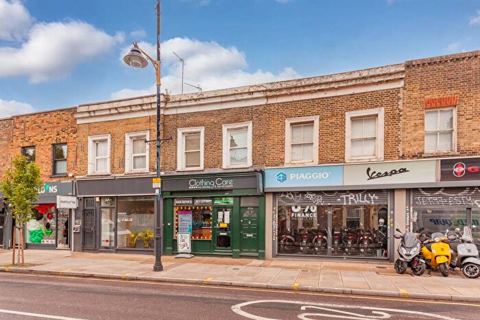 1 Bedroom Flat To Rent In A Roman Road, Bow, London, E3