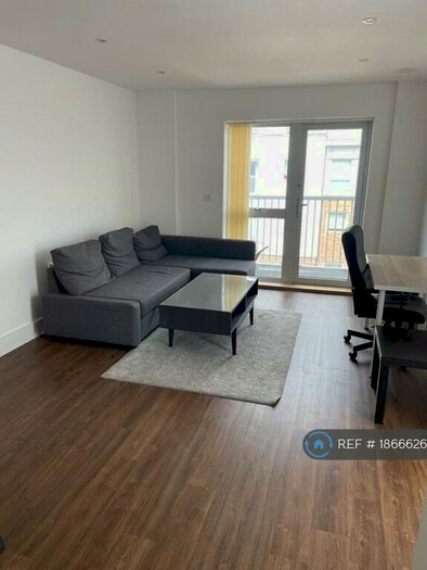 2 Bedroom Flat To Rent In Station View, Guildford, GU1
