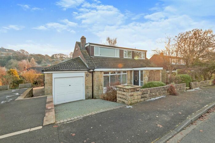 3 Bedroom Detached House For Sale In Bellgreave Avenue, New Mill, Holmfirth, HD9