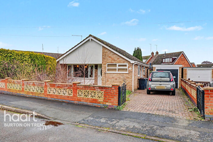 2 Bedroom Bungalow For Sale In Wordsworth Way, Swadlincote, DE12